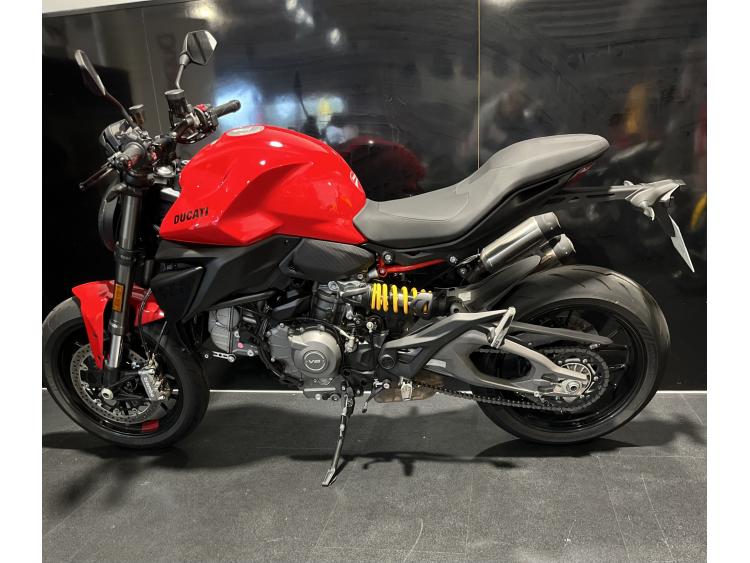 DUCATI MONSTER V2