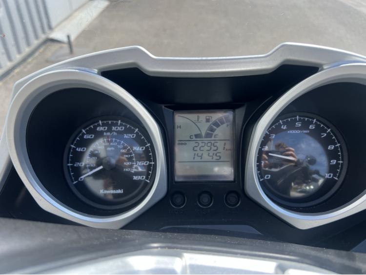 KAWASAKI J300