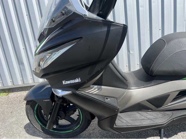 KAWASAKI J300