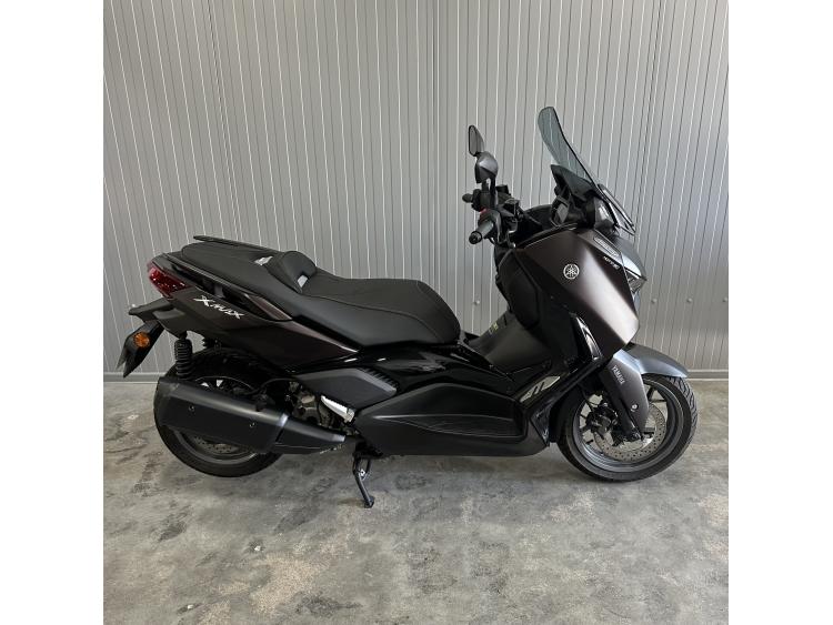 YAMAHA XMAX 300 Tech Max