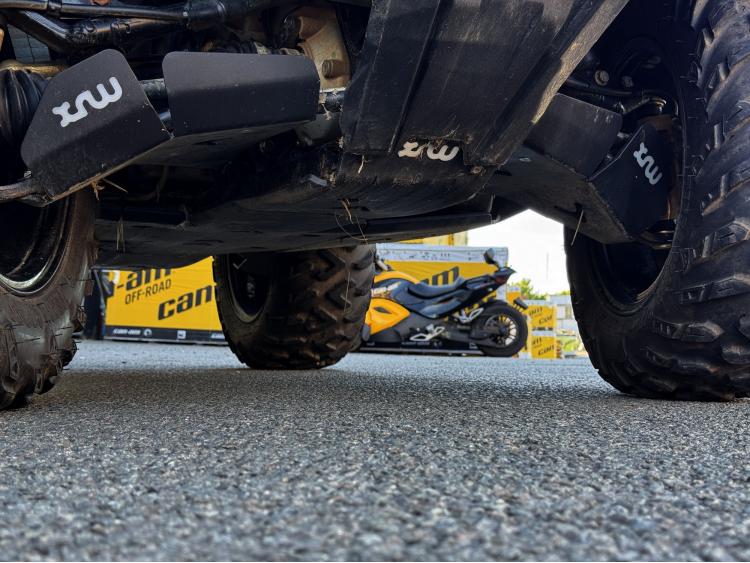 CAN-AM OUTLANDER MAX 650 XT ABS can am 800 570 700 canam
