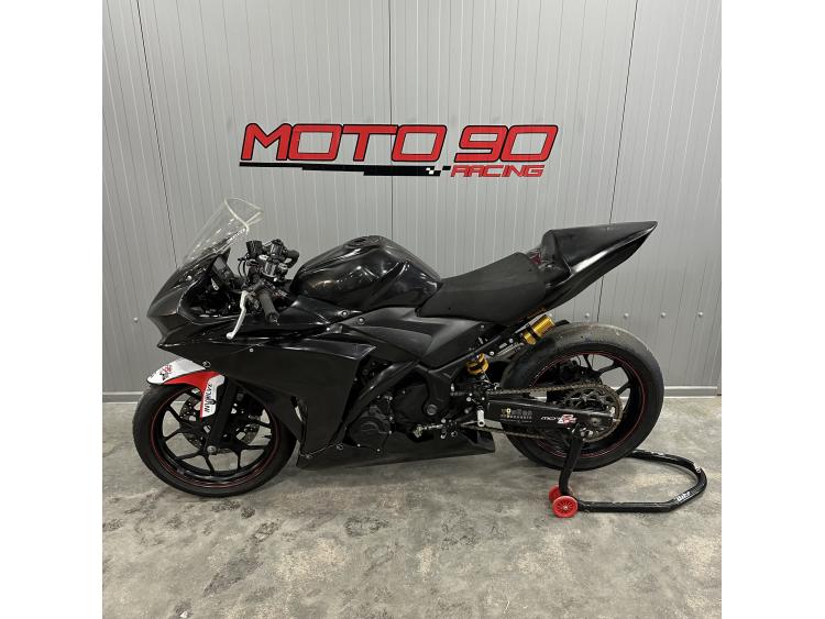 YAMAHA YZF-R3