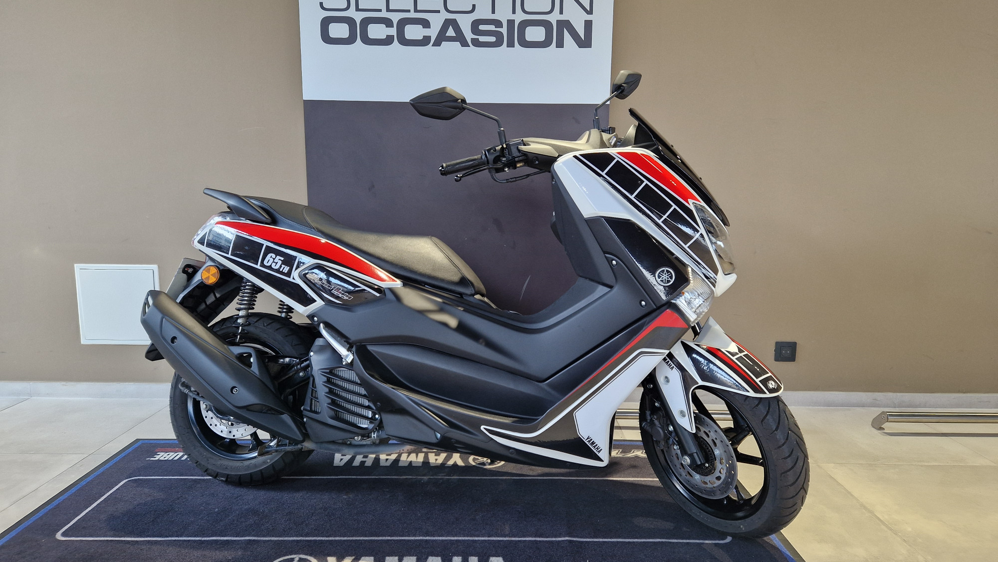 YAMAHA NMAX 125
