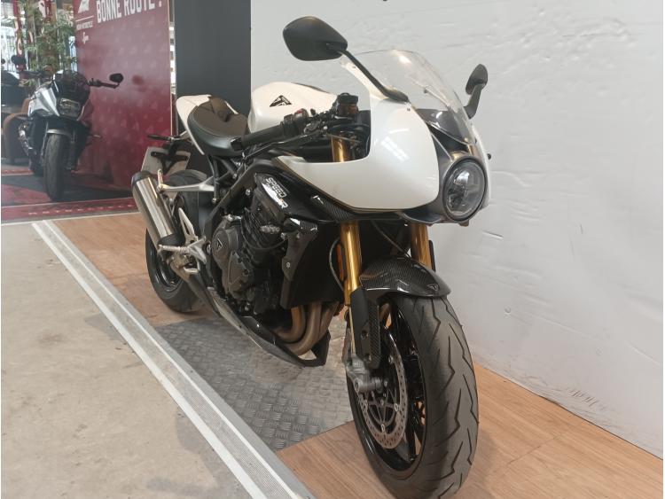 TRIUMPH SPEED TRIPLE 1200 RR