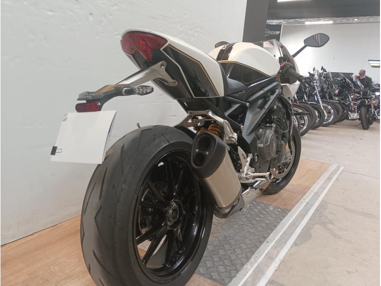 TRIUMPH SPEED TRIPLE 1200 RR