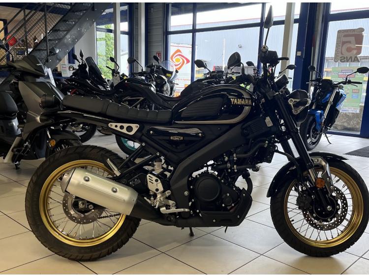 YAMAHA XSR 125 Legacy
