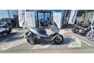 VOGE SR1 125
