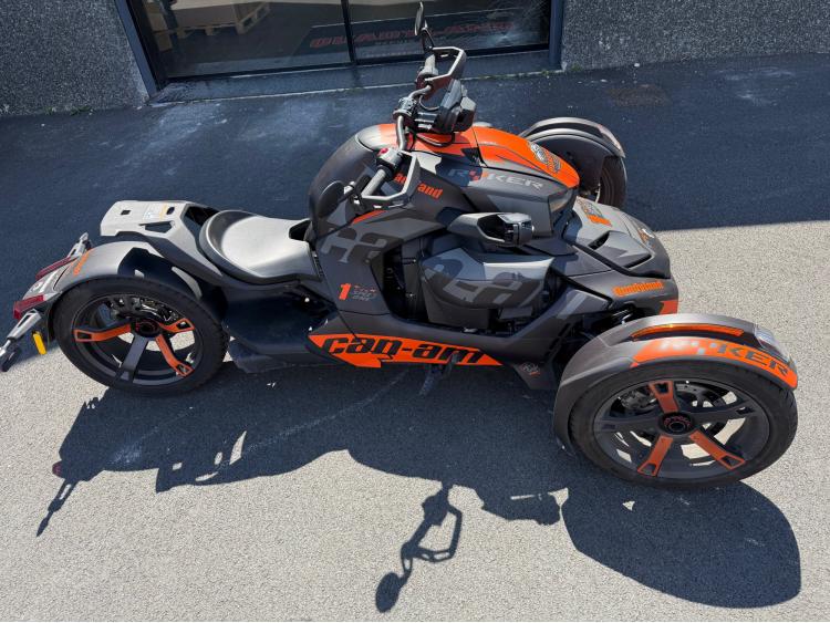 CAN-AM SPYDER