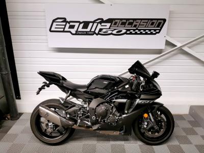 YAMAHA YZF 1000 R1