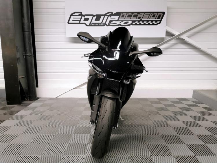 YAMAHA YZF 1000 R1 CROSSPLANE - 1ERE MAIN