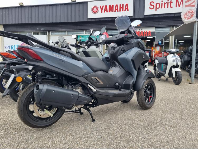 YAMAHA TRICITY 300