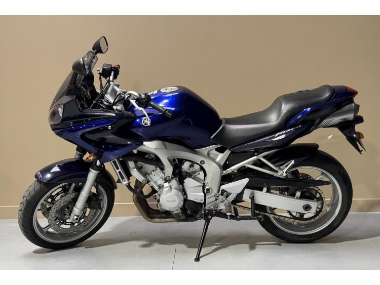 YAMAHA FZ6 (98CV)