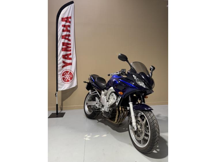 YAMAHA FZ6 (98CV)