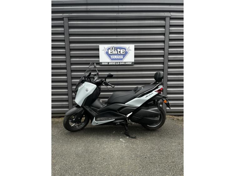 YAMAHA XMAX 300 TECH MAX +