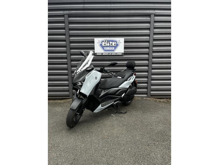 YAMAHA XMAX 300 TECH MAX +