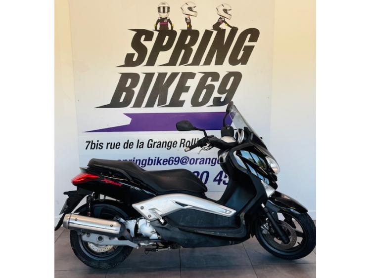 YAMAHA XMAX 125