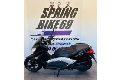 YAMAHA XMAX 125