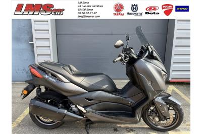 YAMAHA XMAX 300