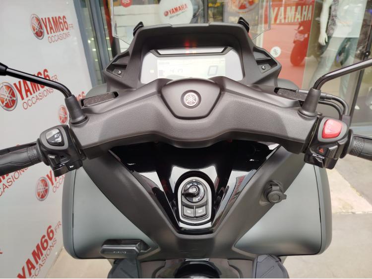YAMAHA TRICITY 300