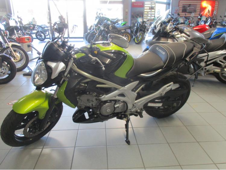 SUZUKI GLADIUS 650