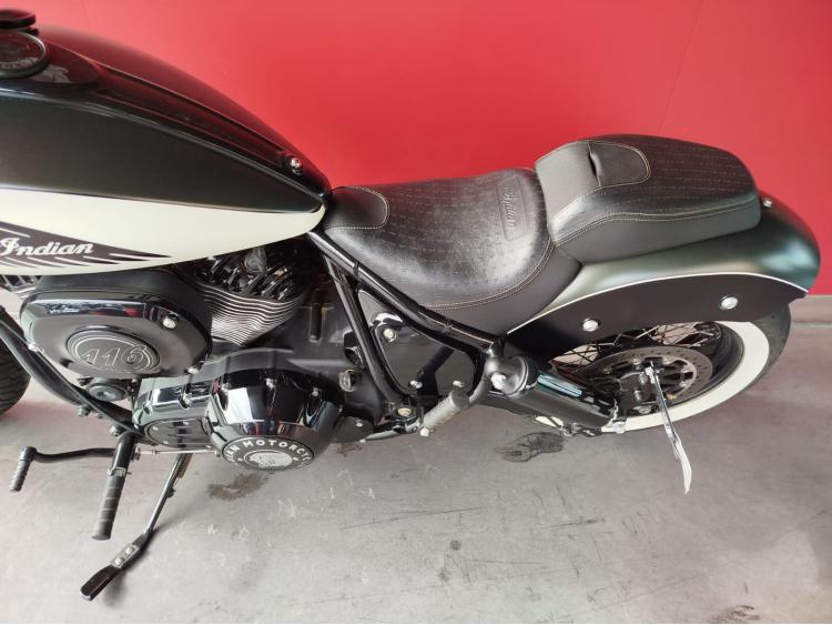 INDIAN CHIEF BOBBER DARK HORSE 1890 + EQUIPEMENTS