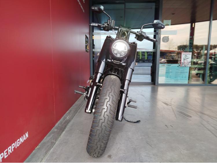 INDIAN CHIEF BOBBER DARK HORSE 1890 + EQUIPEMENTS