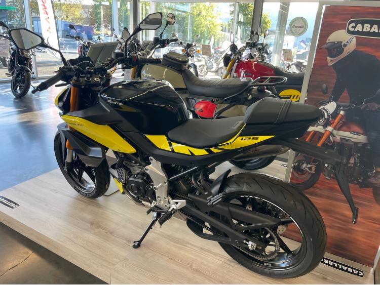 FANTIC STEALTH 125