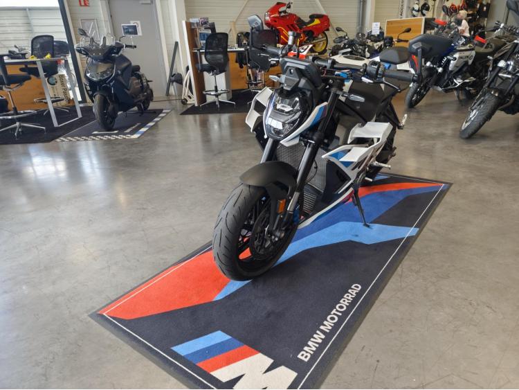 BMW M 1000R