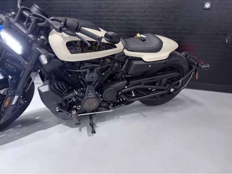 HARLEY-DAVIDSON SPORTSTER 1250 S
