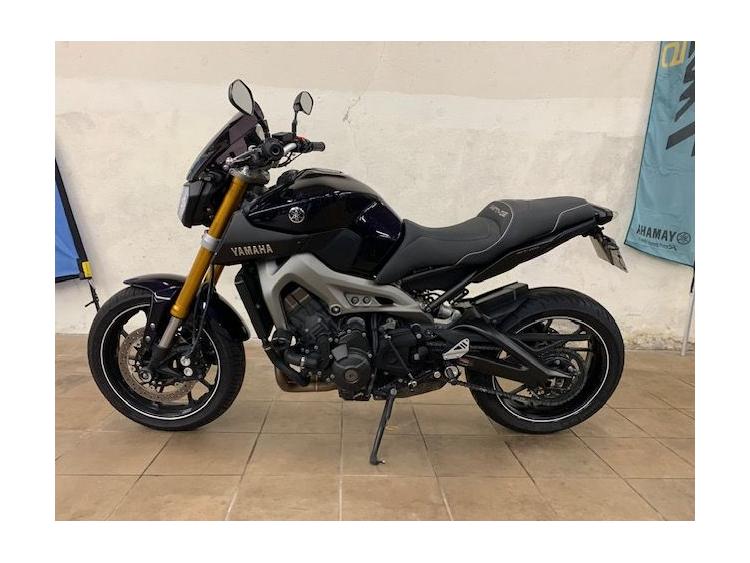 YAMAHA MT-09