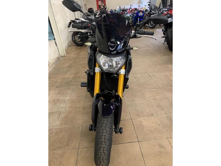 YAMAHA MT-09