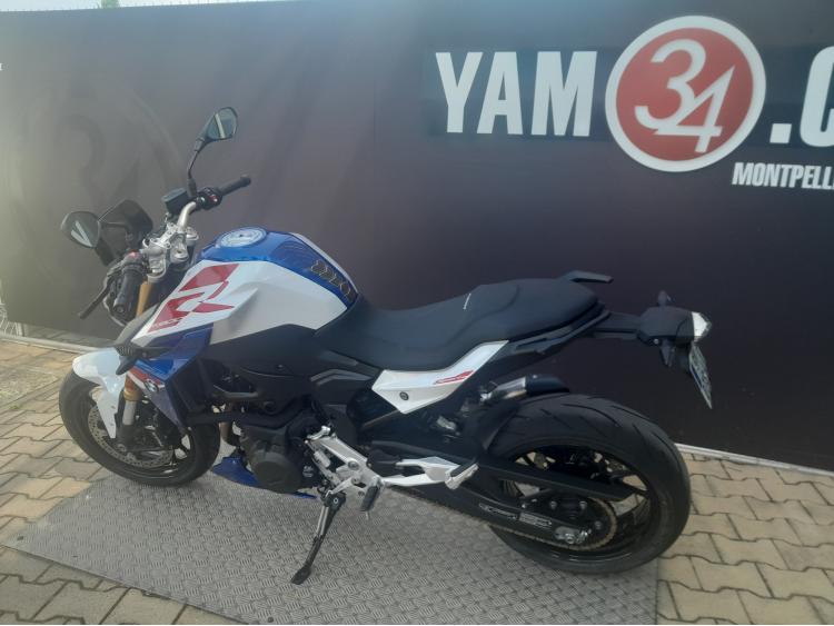 BMW F 900 R