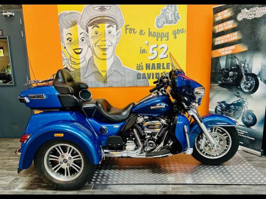 HARLEY-DAVIDSON TRIKE TRI GLIDE 1745 ULTRA
