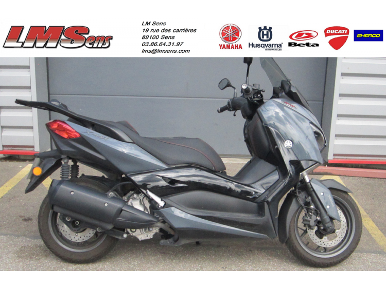 YAMAHA XMAX 300 Tech Max