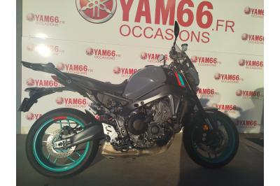 YAMAHA MT-09