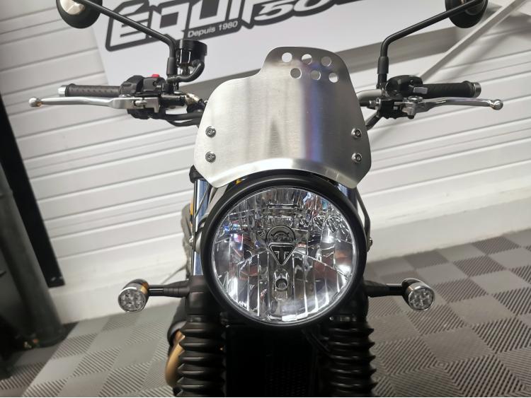 TRIUMPH SCRAMBLER 900