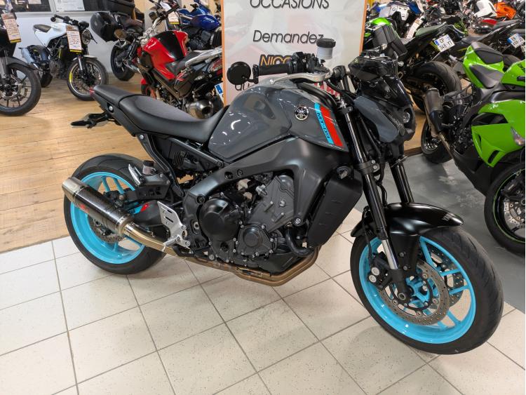 YAMAHA MT-09