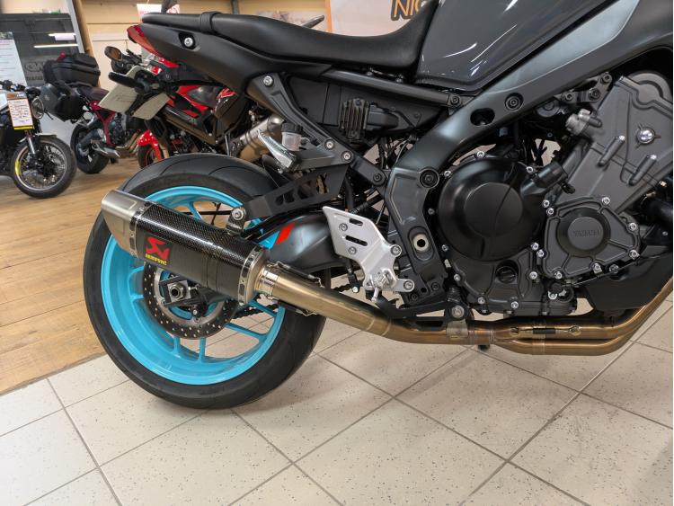 YAMAHA MT-09