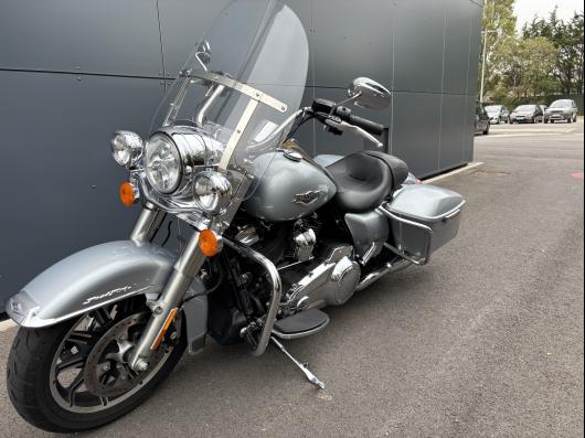 HARLEY-DAVIDSON TOURING ROAD KING 1800 SCREAMIN EAGLE