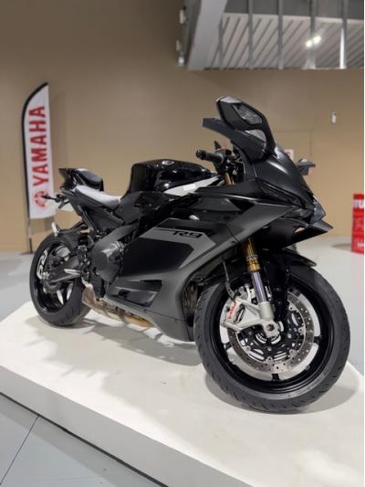 YAMAHA YZF-R9