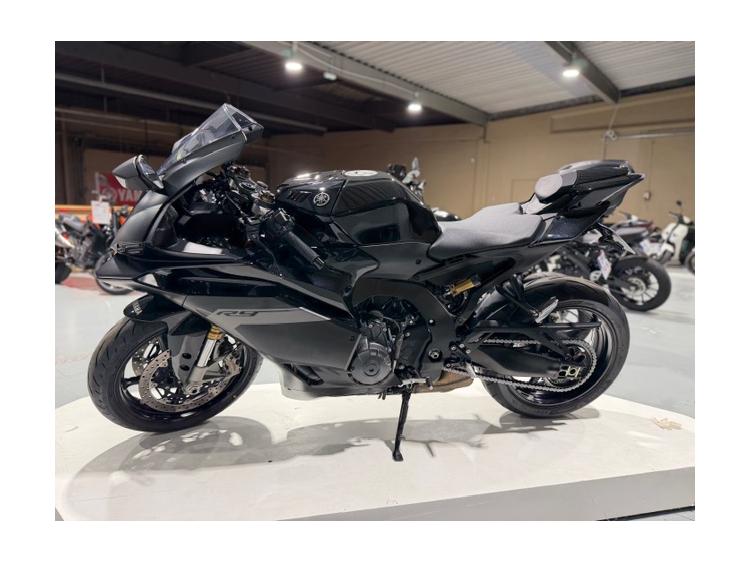 YAMAHA YZF-R9