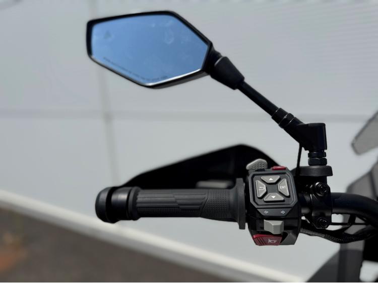 VOGE DS 900 X