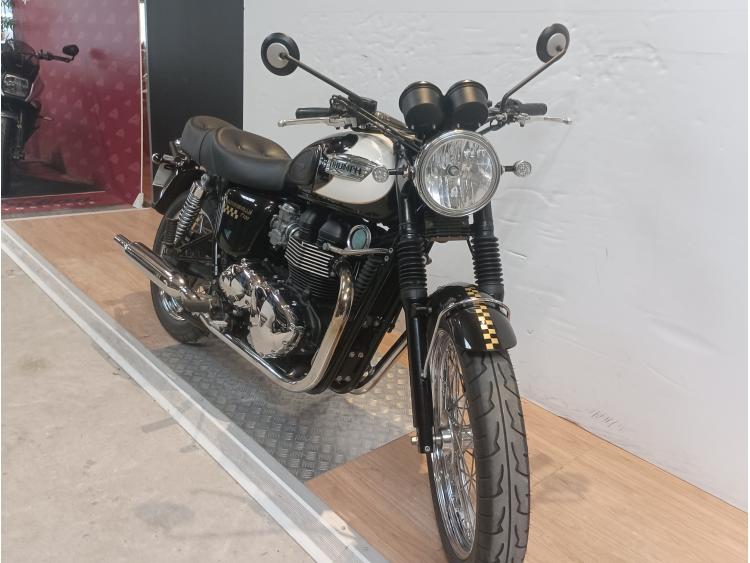 TRIUMPH T100 BONNEVILLE