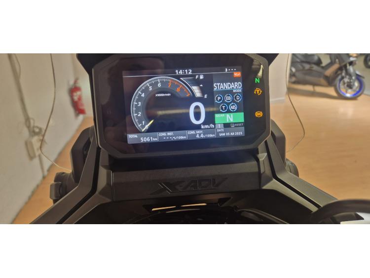 HONDA X-ADV 750 ABS