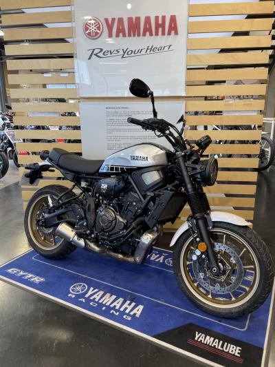YAMAHA XSR 700 LEGACY