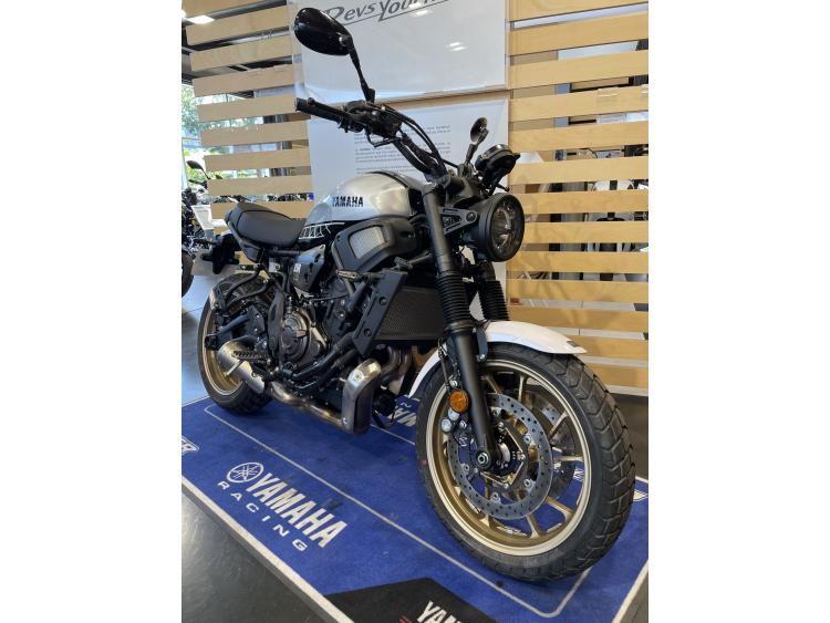 YAMAHA XSR 700 LEGACY