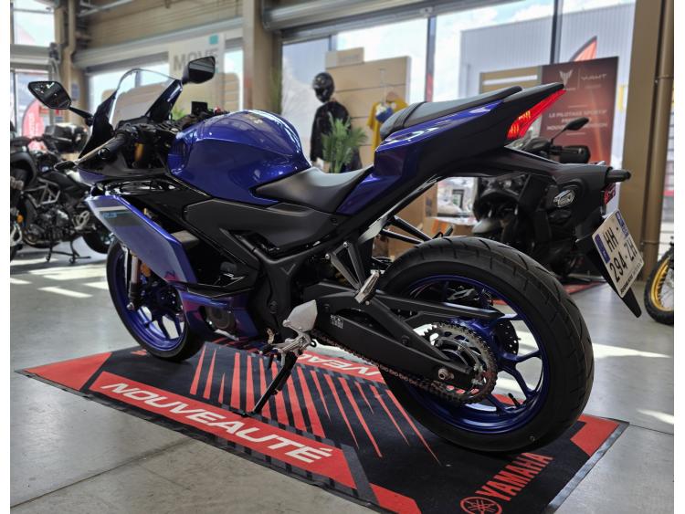 YAMAHA YZF-R3