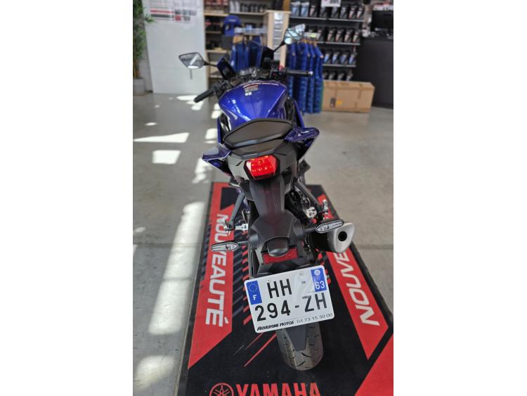 YAMAHA YZF-R3