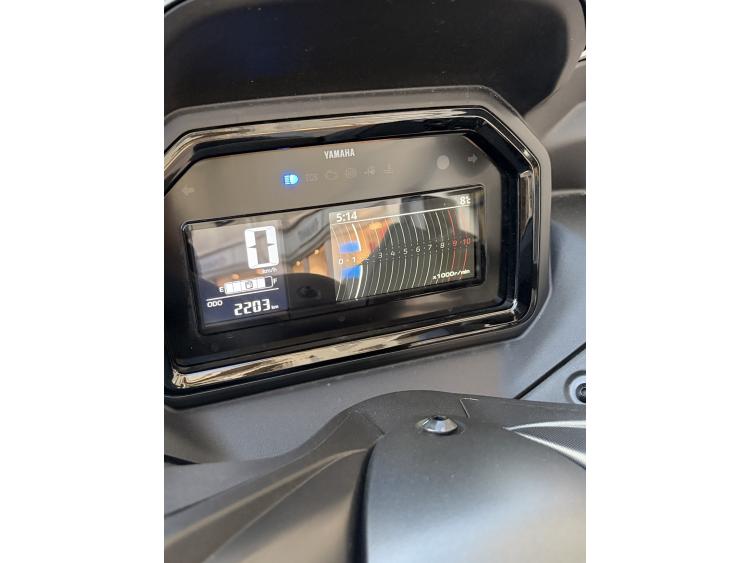 YAMAHA XMAX 300 Tech Max