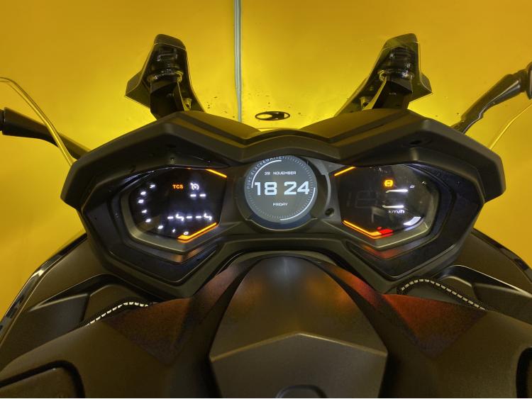 KYMCO AK 550 / AK 550 PREMIUM 